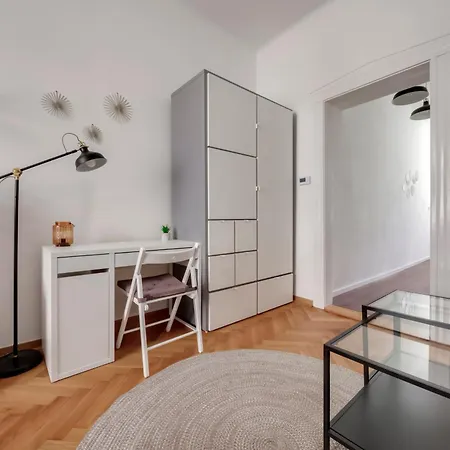Apartment Premium Nearby Centre